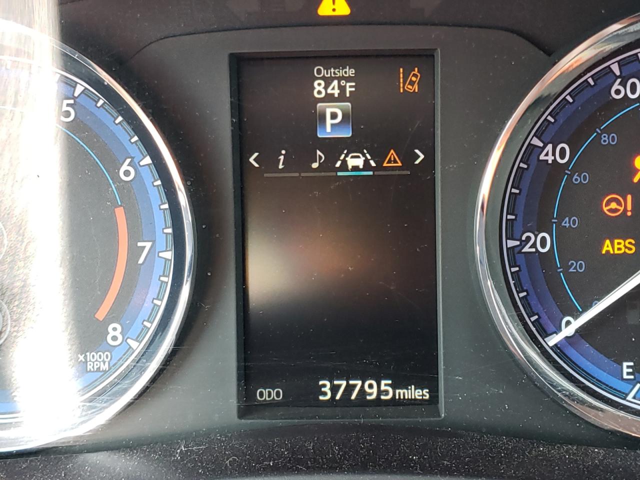 Фото 8 с аукциона – 2017 TOYOTA COROLLA L с VIN 5YFBURHEXHP580747