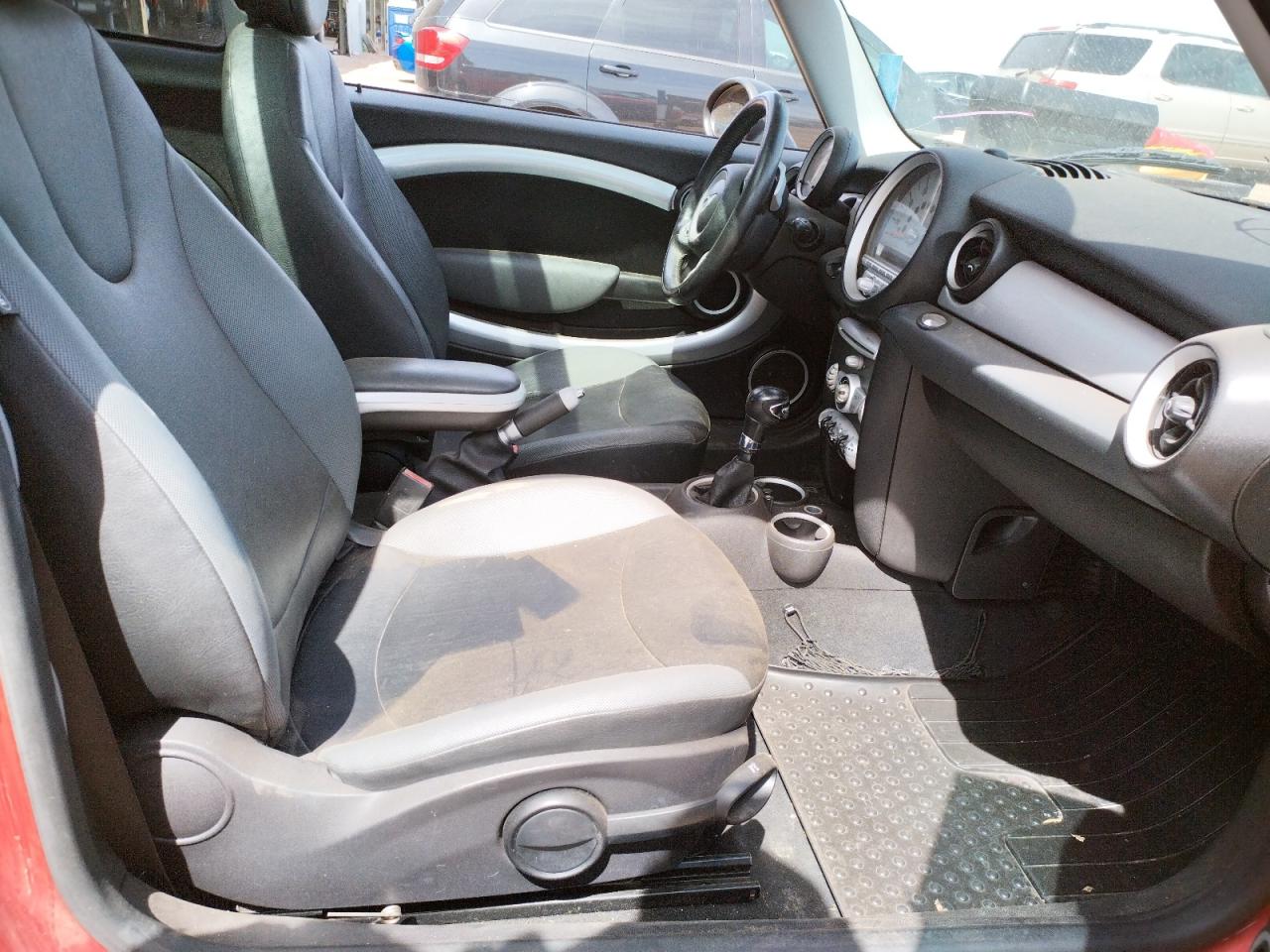 Photo 5 from auction – 2007 MINI COOPER with VIN WMWMF33507TT58729