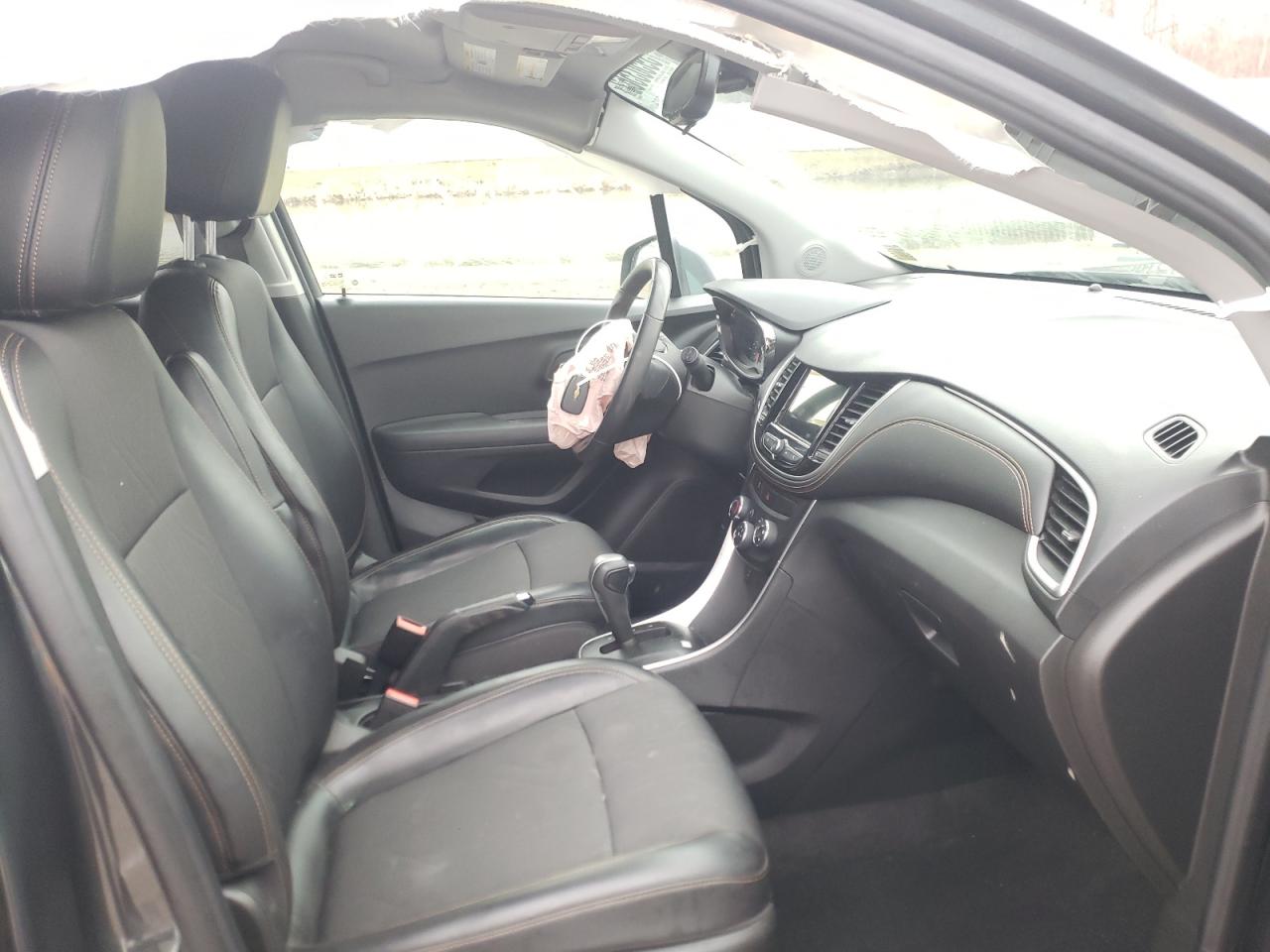 Photo 5 from auction – 2018 CHEVROLET TRAX 1LT with VIN KL7CJPSB8JB689001
