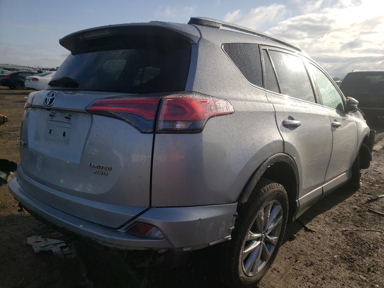 Photo 4 from auction – 2016 TOYOTA RAV4 LIMIT with VIN 2T3DFREV0GW439794