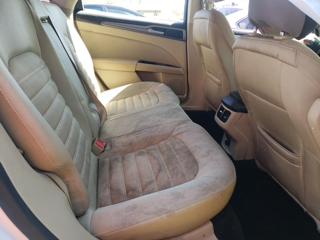 Photo 6 from auction – 2014 FORD FUSION SE with VIN 3FA6P0H77ER333459