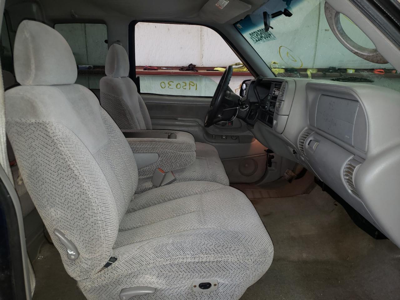 Photo 5 from auction – 1998 CHEVROLET GMT-400 C1 with VIN 1GCEC19R5WR144085