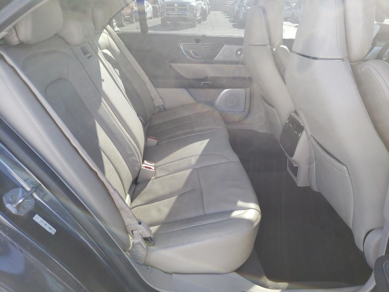 Photo 6 from auction – 2017 LINCOLN CONTINENTA with VIN 1LN6L9NC3H5605746