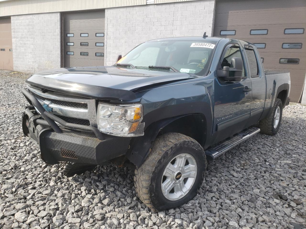 Photo 2 from auction – 2010 CHEVROLET SILVERADO with VIN 1GCSKSE35AZ141323