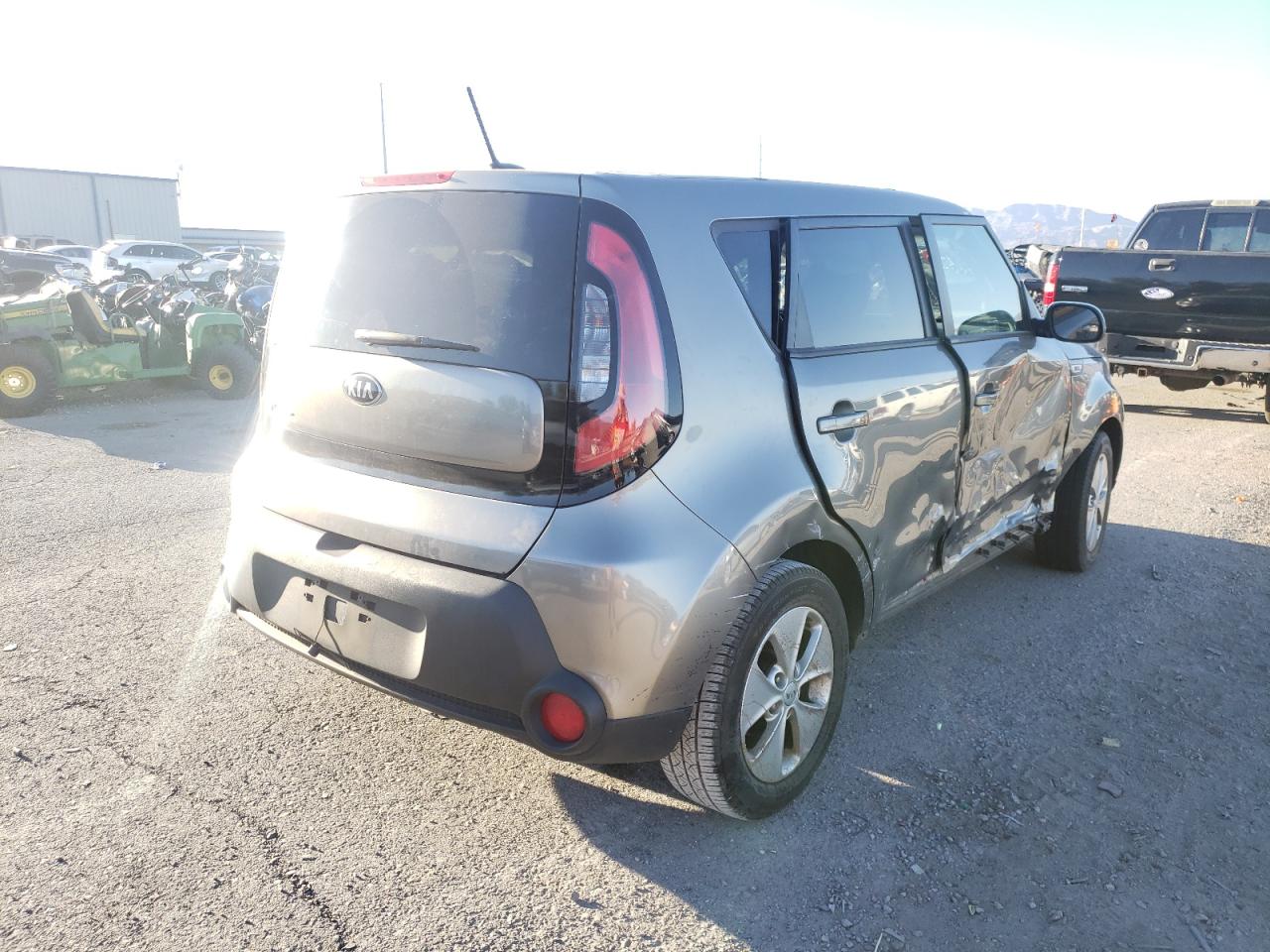 Photo 4 from auction – 2015 KIA SOUL with VIN KNDJN2A24F7156284