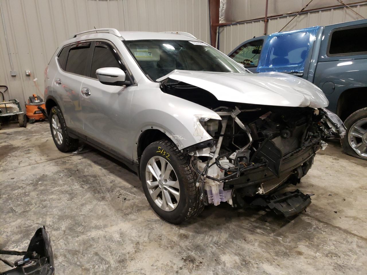 NISSAN ROGUE S 2016 with VIN KNMAT2MV2GP685343 - Photo from auction