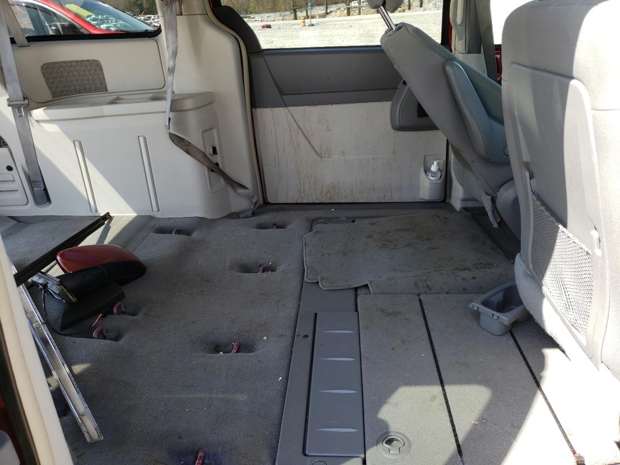 Photo 6 from auction – 2010 CHRYSLER TOWN & COU with VIN 2A4RR5D16AR494587