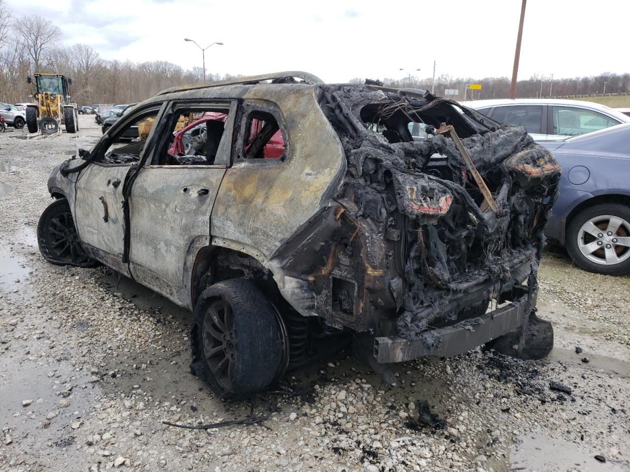 Photo 3 from auction – 2019 JEEP CHEROKEE L with VIN 1C4PJLLB5KD197043