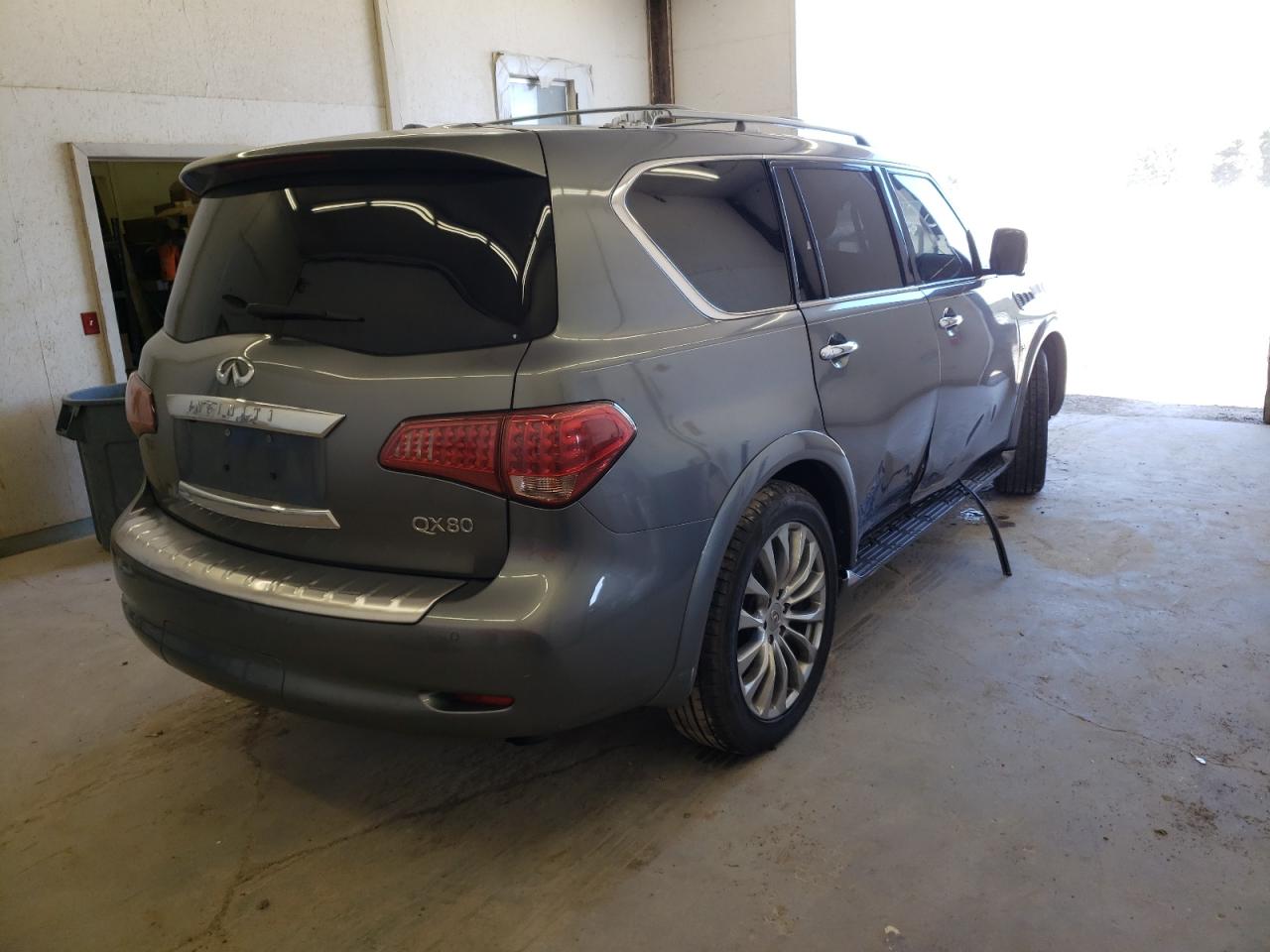 Photo 4 from auction – 2016 INFINITI QX80 with VIN JN8AZ2ND2G9800648