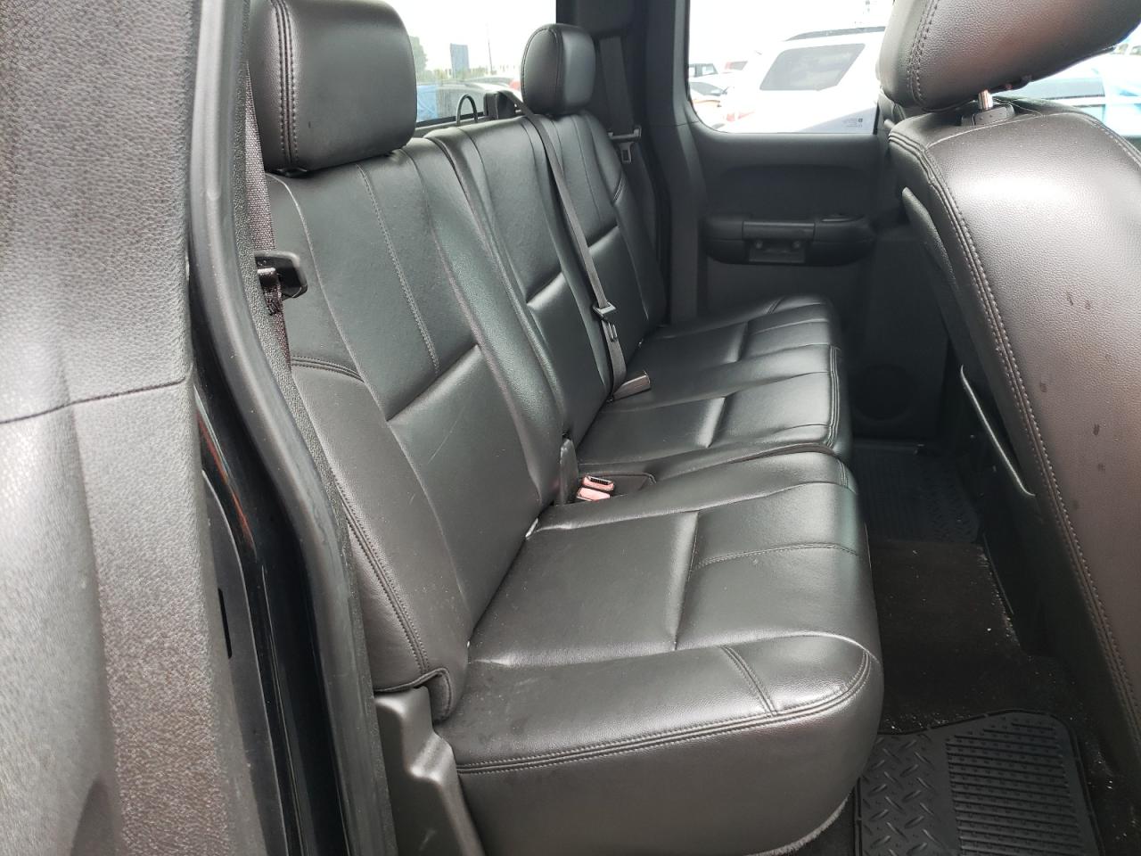 Photo 6 from auction – 2010 CHEVROLET SILVERADO with VIN 1GCSCSE05AZ288972