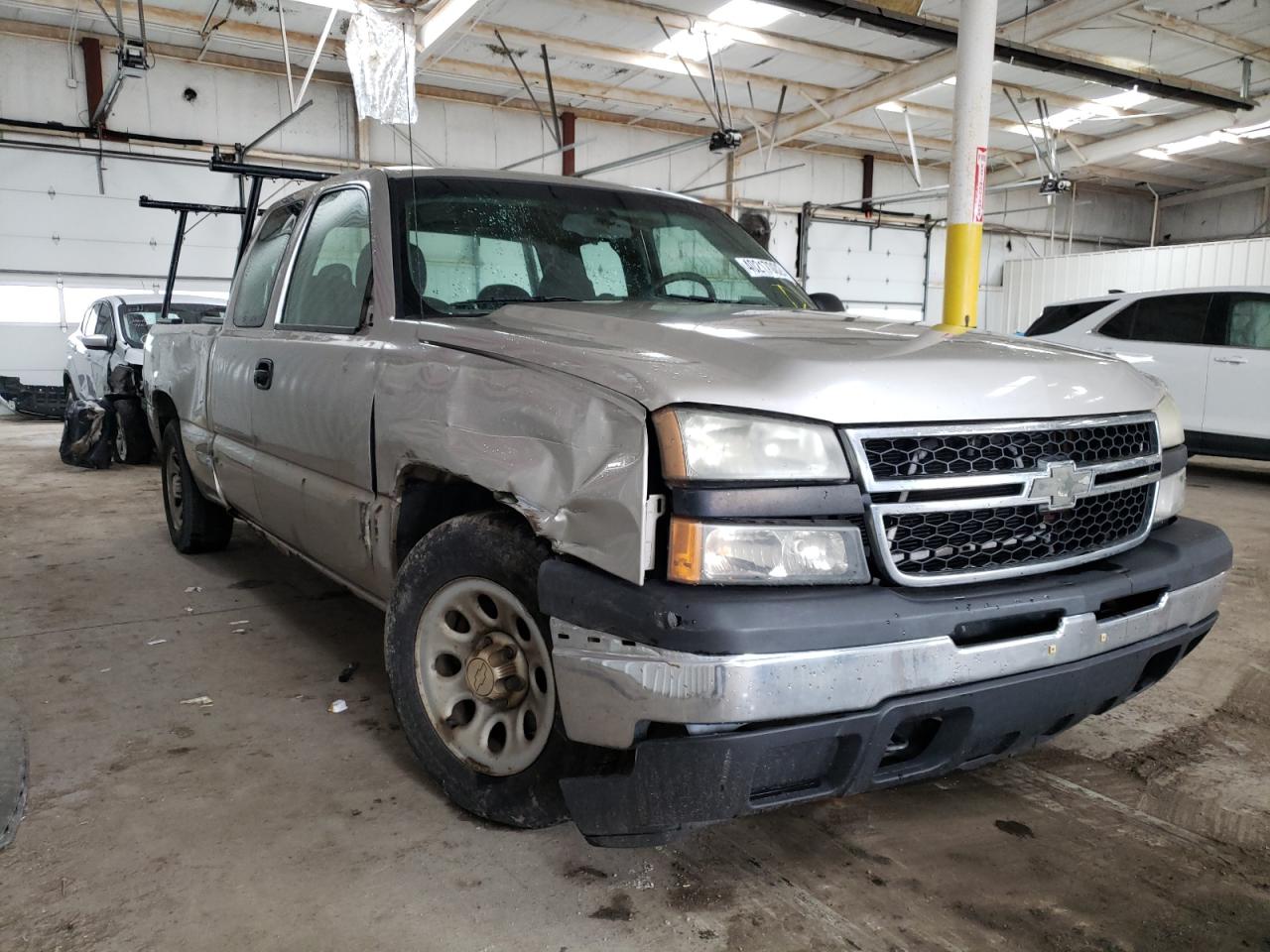 CHEVROLET SILVERADO 2007 with VIN 1GCEC19X67Z186068 - Photo from auction