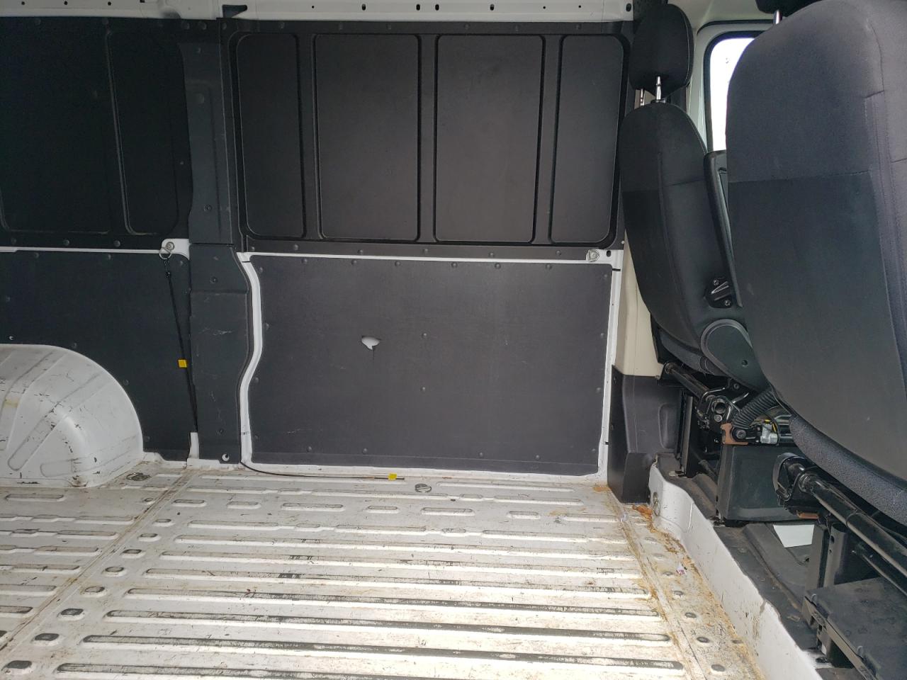 Photo 6 from auction – 2019 RAM PROMASTER with VIN 3C6TRVBG3KE547825