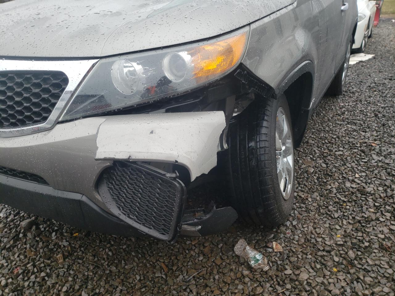 Photo 9 from auction – 2011 KIA SORENTO BA with VIN 5XYKTCA14BG085799