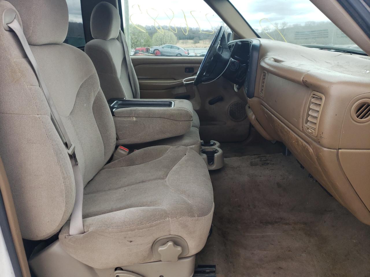 Photo 5 from auction – 2000 CHEVROLET SILVERADO with VIN 1GCEC14W2YE324809