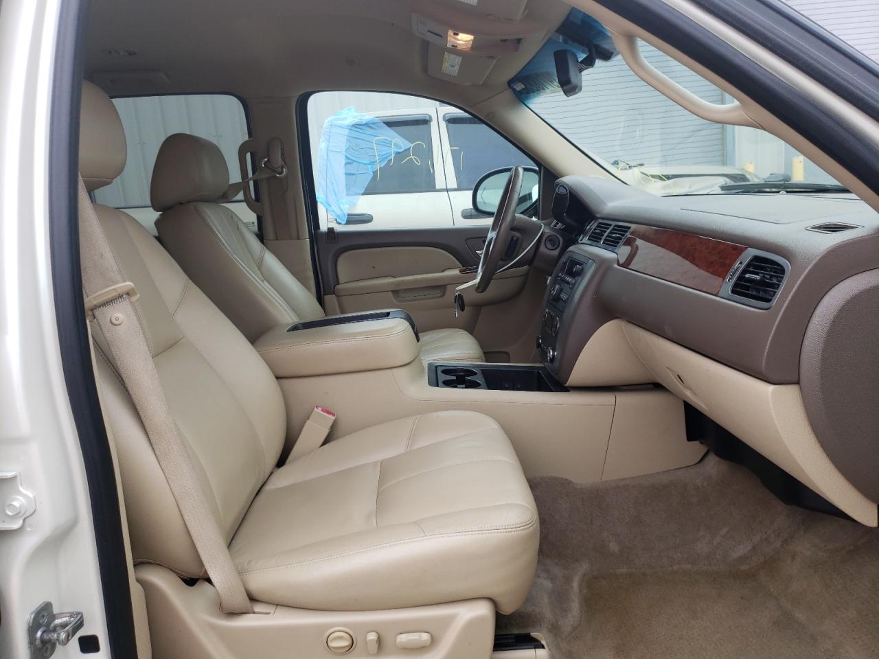 Photo 5 from auction – 2012 GMC YUKON SLT with VIN 1GKS2CE05CR160795