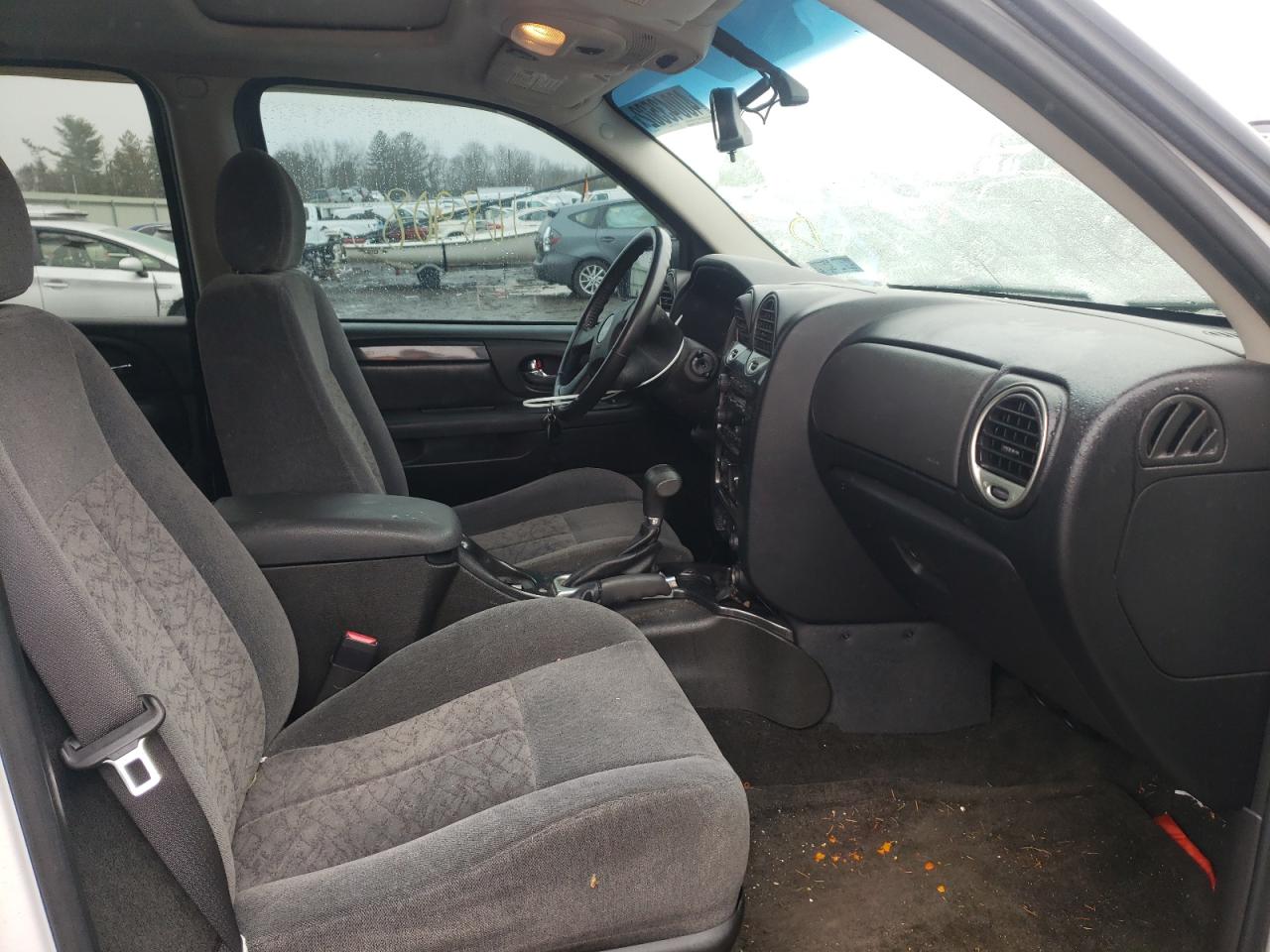 Photo 5 from auction – 2006 GMC ENVOY with VIN 1GKDT13S062156729