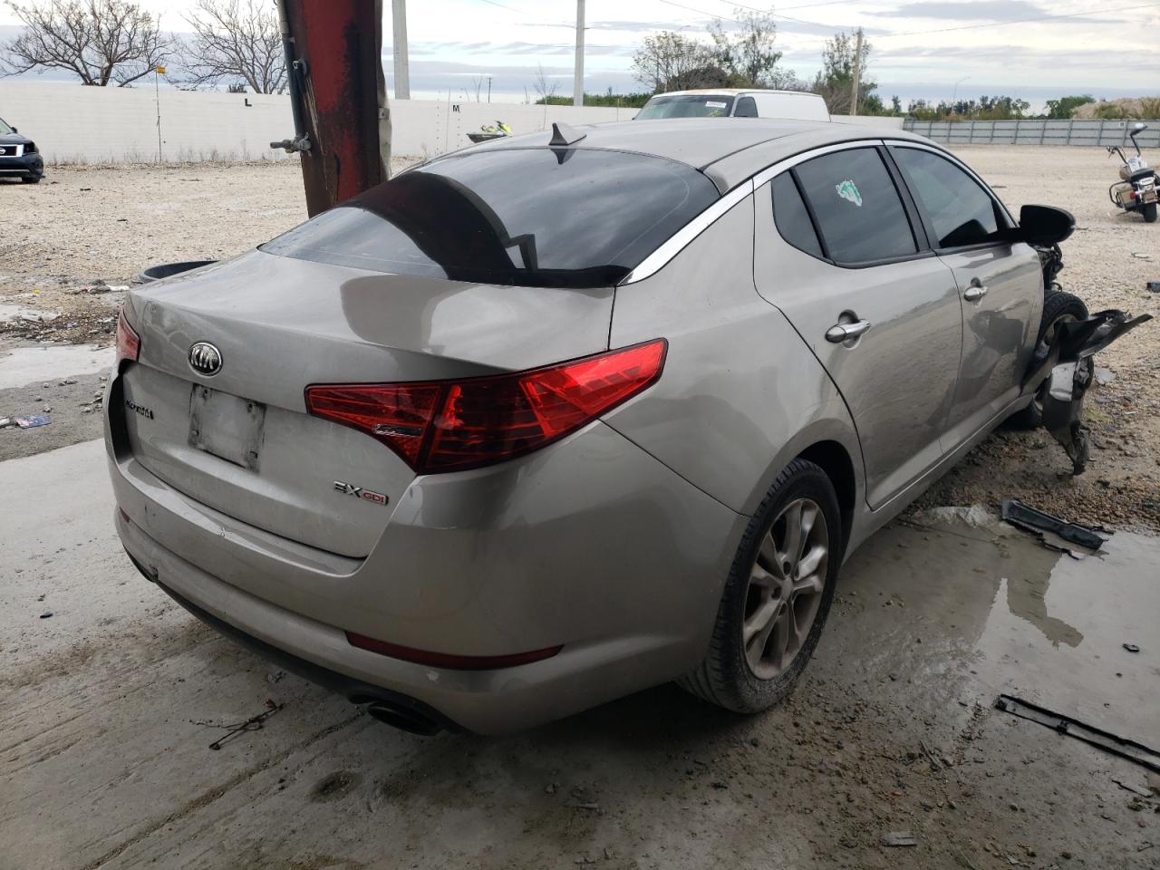 Photo 4 from auction – 2013 KIA OPTIMA EX with VIN 5XXGN4A72DG229240