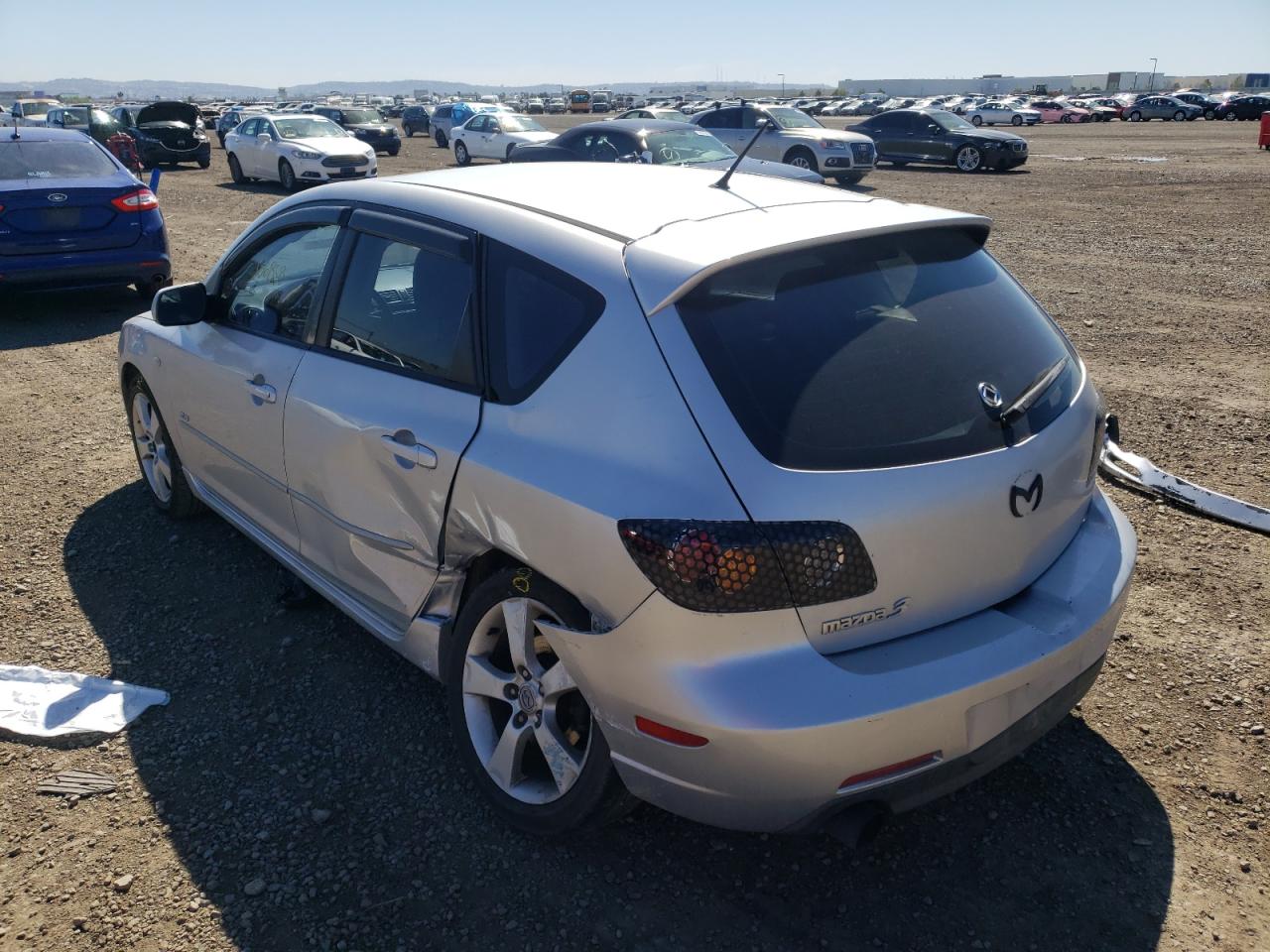 Photo 3 from auction – 2006 MAZDA 3 HATCHBAC with VIN JM1BK343061455474
