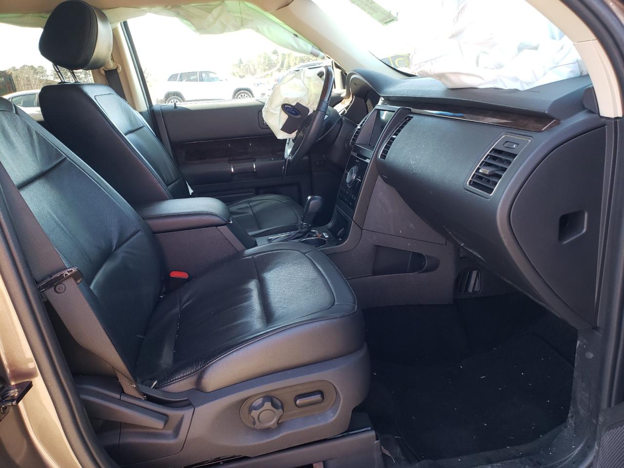 Photo 5 from auction – 2019 FORD FLEX LIMIT with VIN 2FMHK6D82KBA03995
