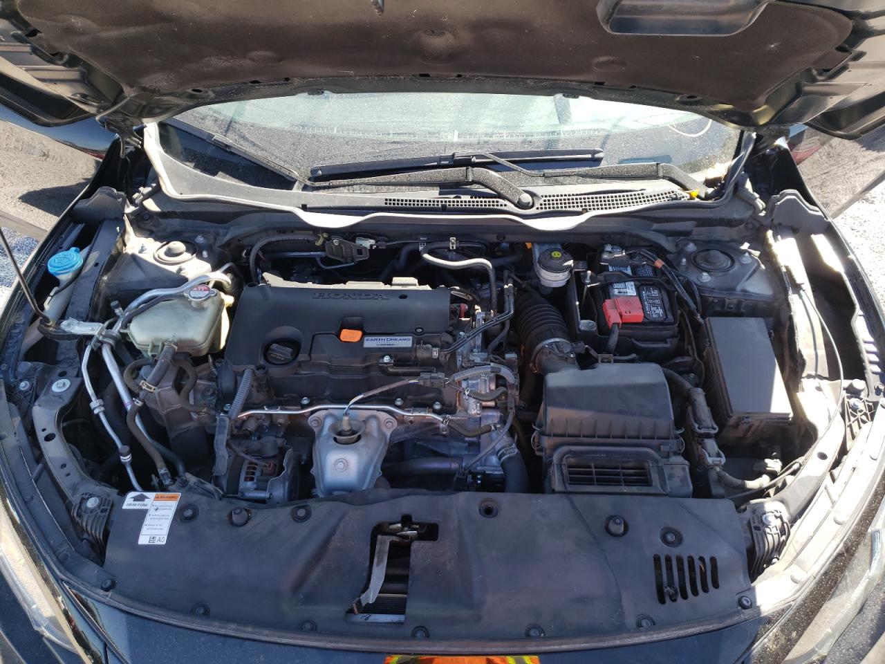 Photo 7 from auction – 2019 HONDA CIVIC LX with VIN 19XFC2F62KE021015