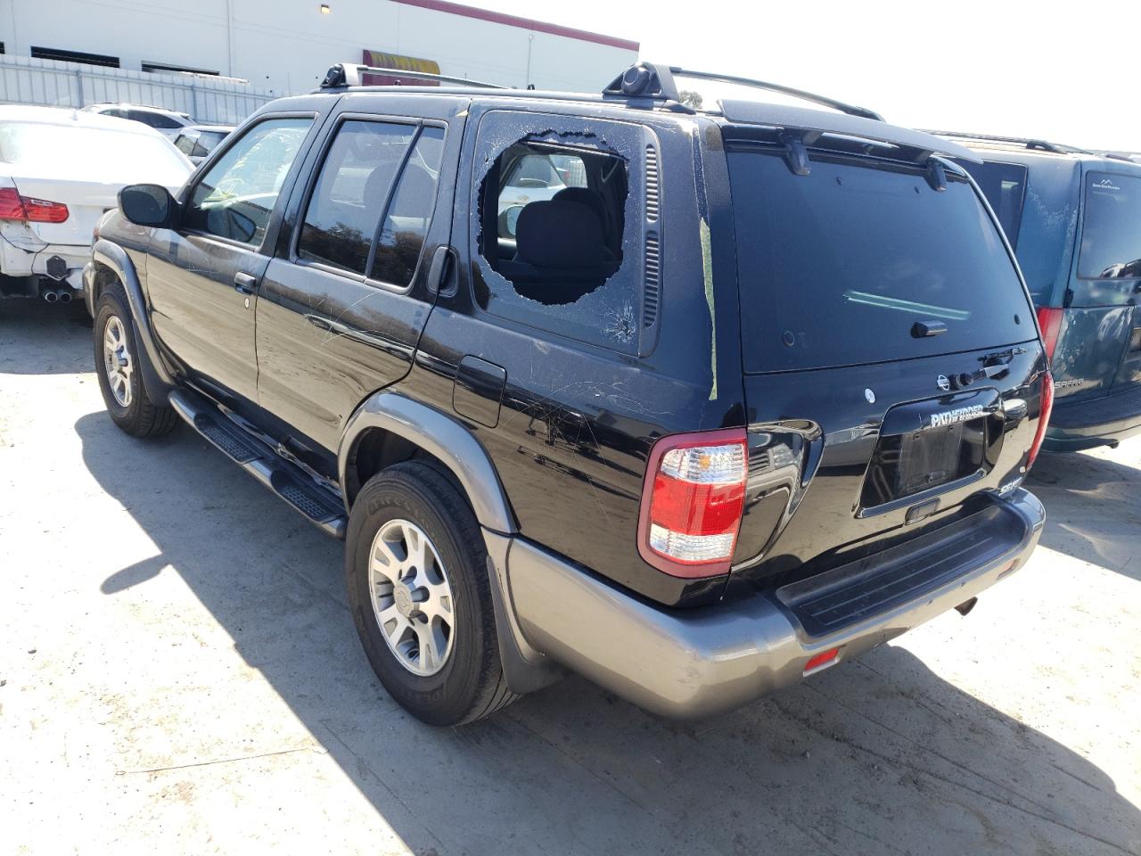 Photo 3 from auction – 2001 NISSAN PATHFINDER with VIN JN8DR07Y61W501576