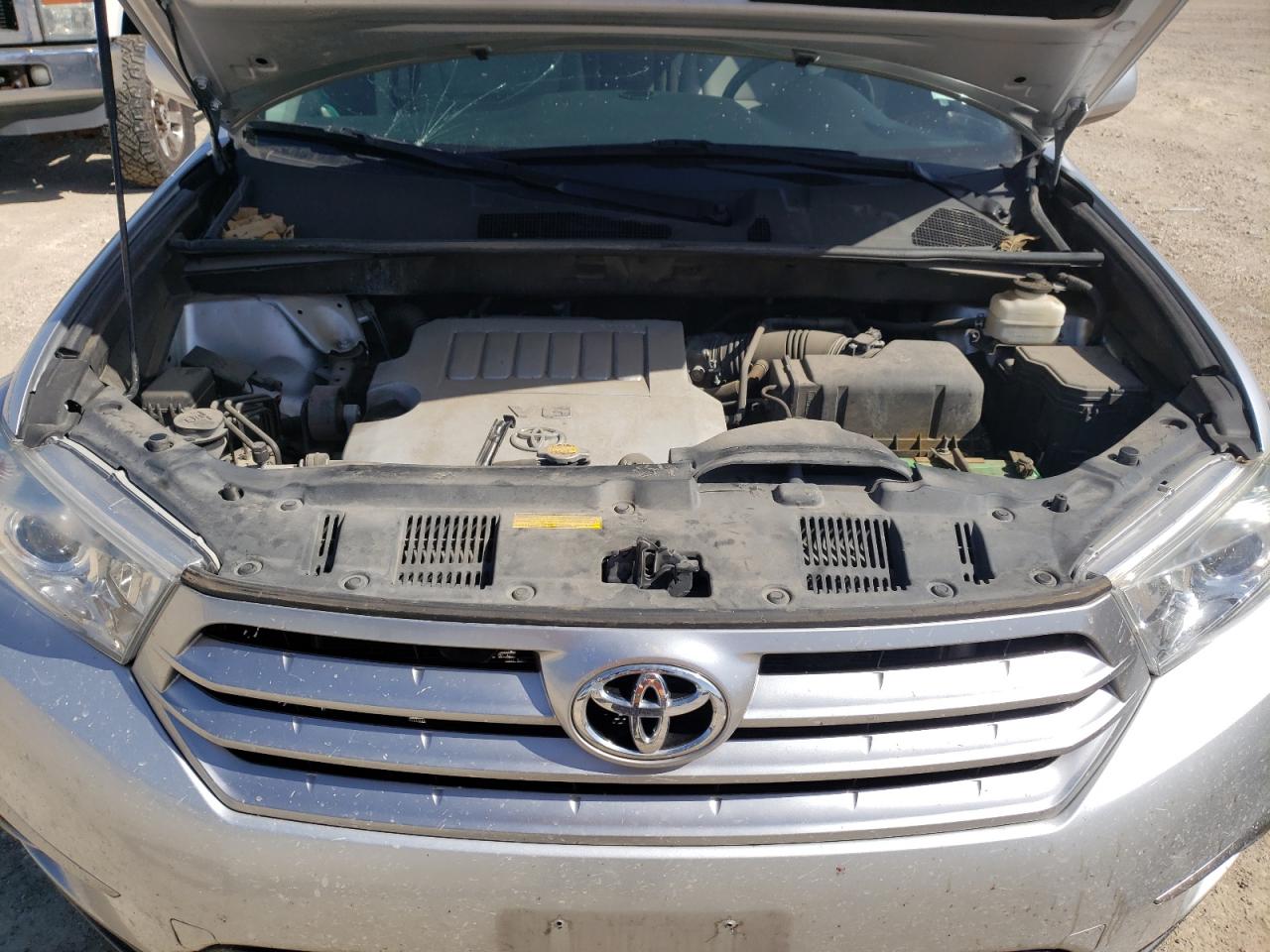 Фото 7 с аукциона – 2011 TOYOTA HIGHLANDER с VIN 5TDZK3EH4BS047579
