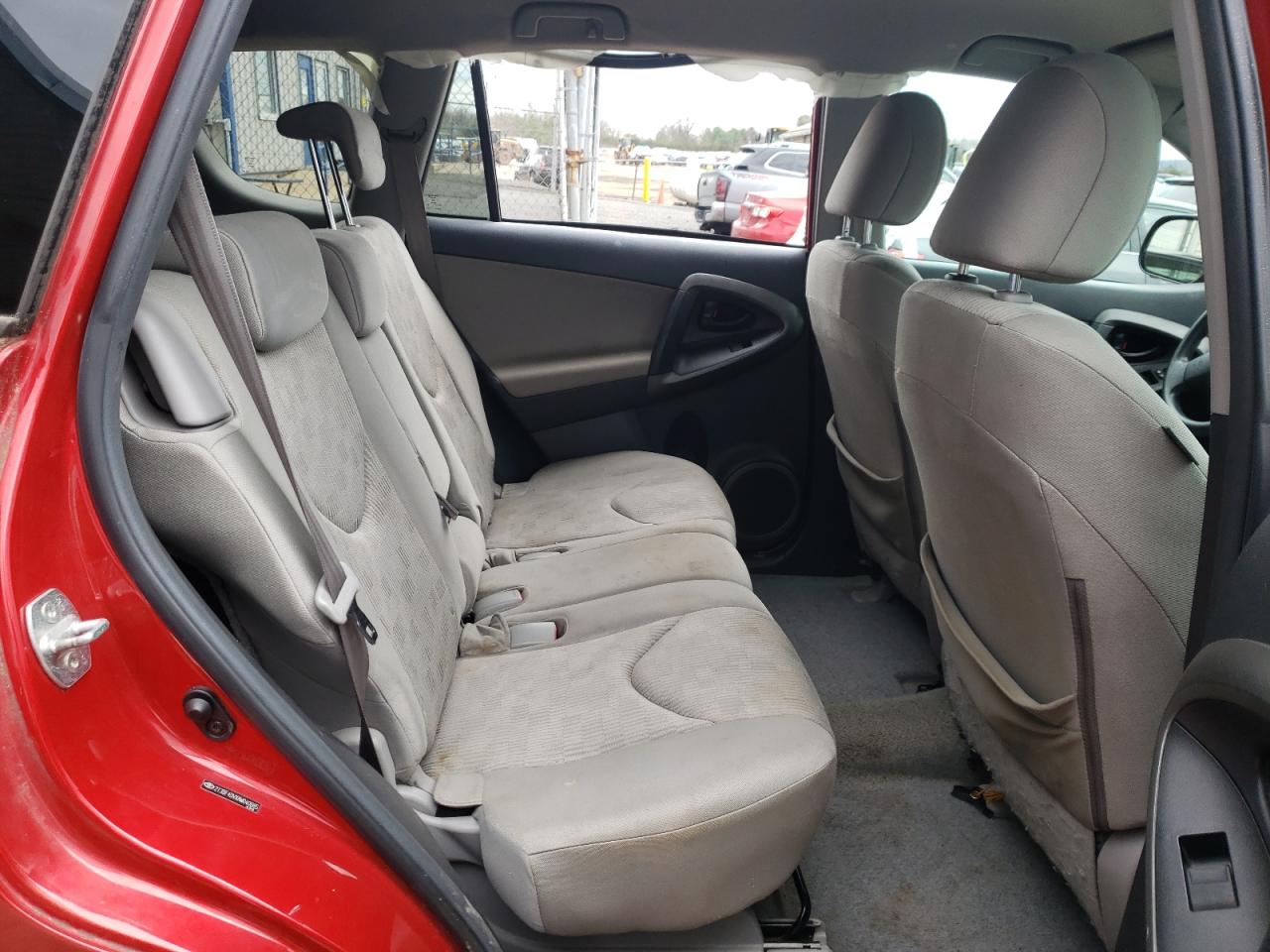 Photo 6 from auction – 2010 TOYOTA RAV4 with VIN 2T3BF4DVXAW040085