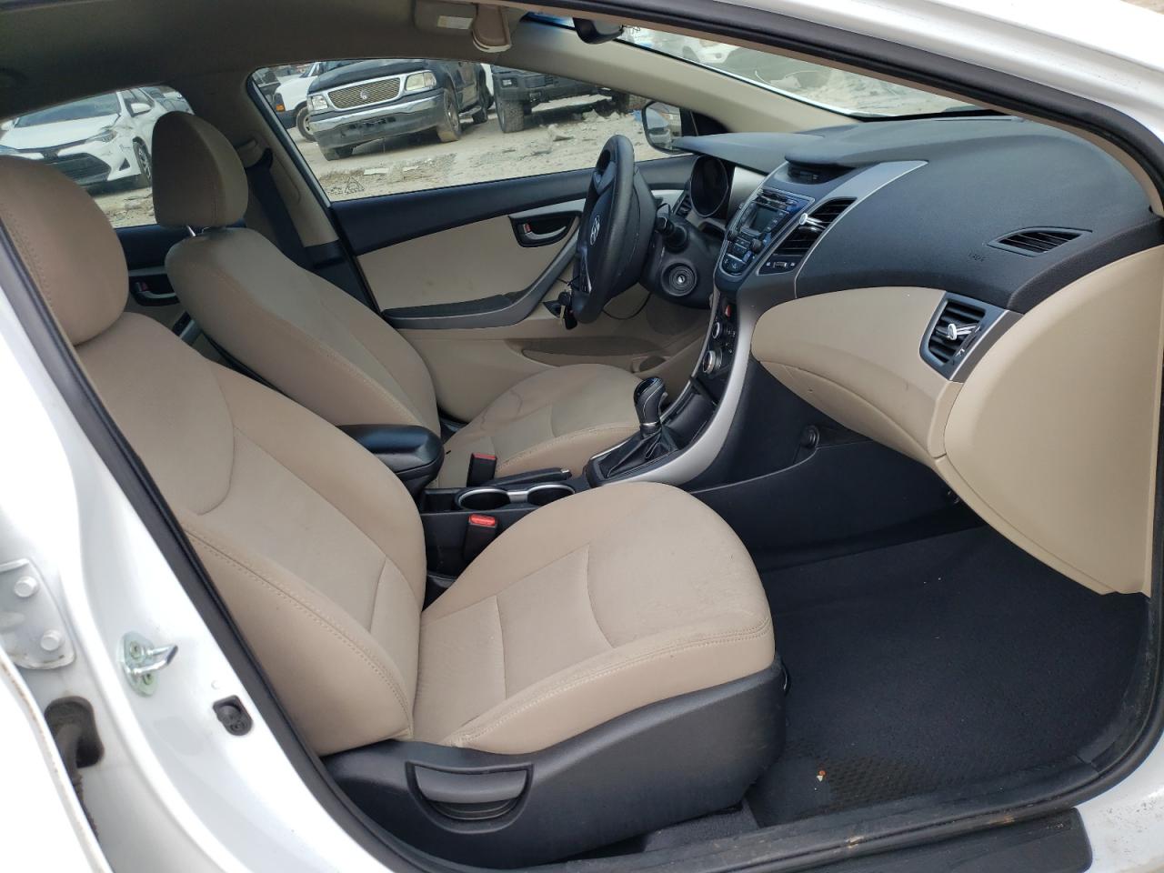 Photo 5 from auction – 2016 HYUNDAI ELANTRA with VIN 5NPDH4AEXGH732970