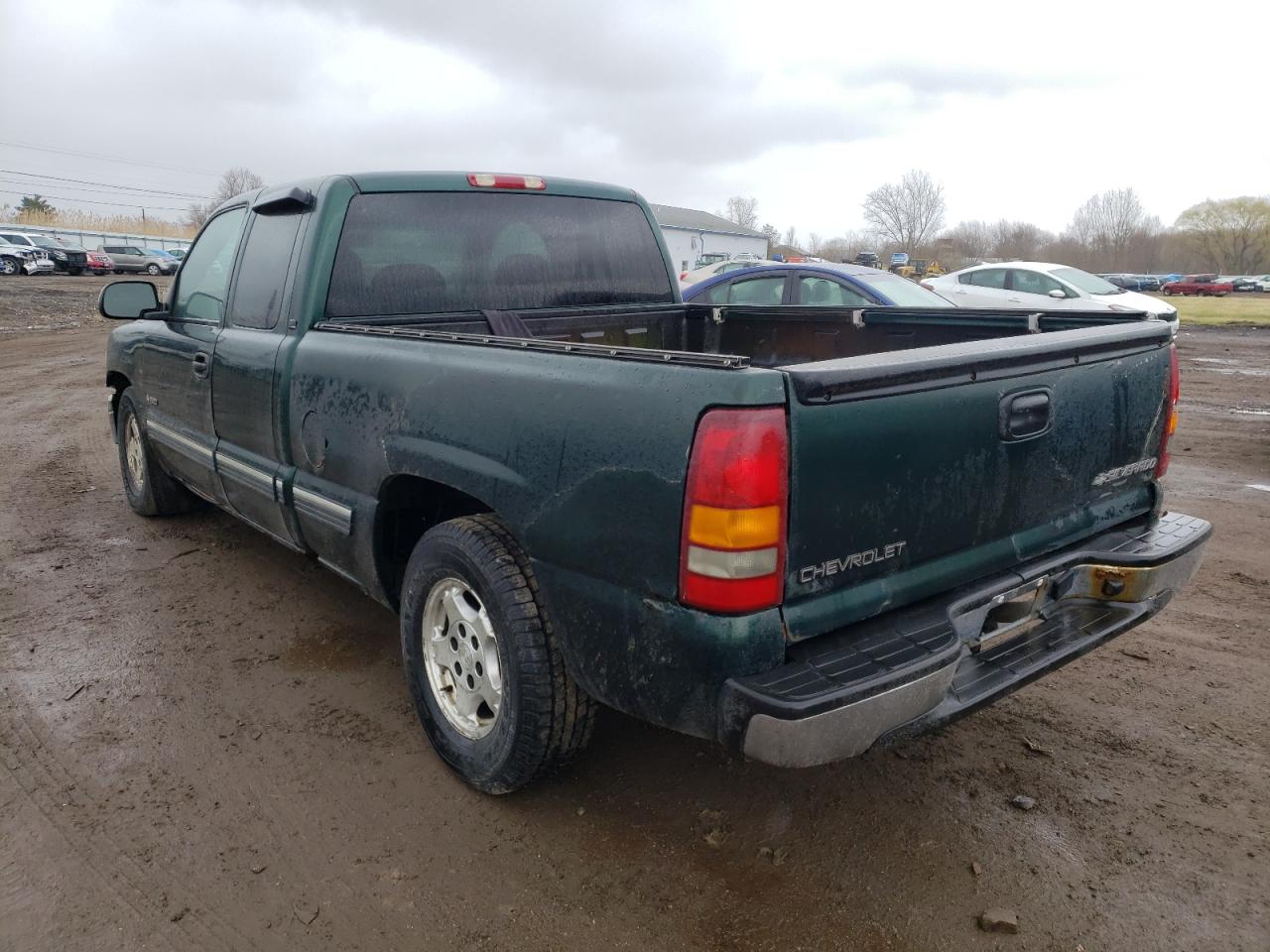 Photo 3 from auction – 2001 CHEVROLET SILVERADO with VIN 2GCEC19T511188908