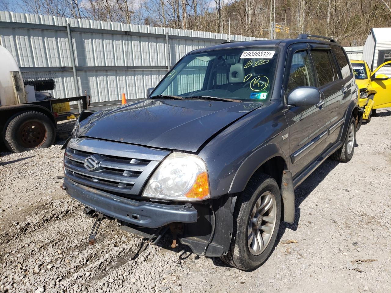 Photo 2 from auction – 2004 SUZUKI XL7 EX with VIN JS3TX92V444114685