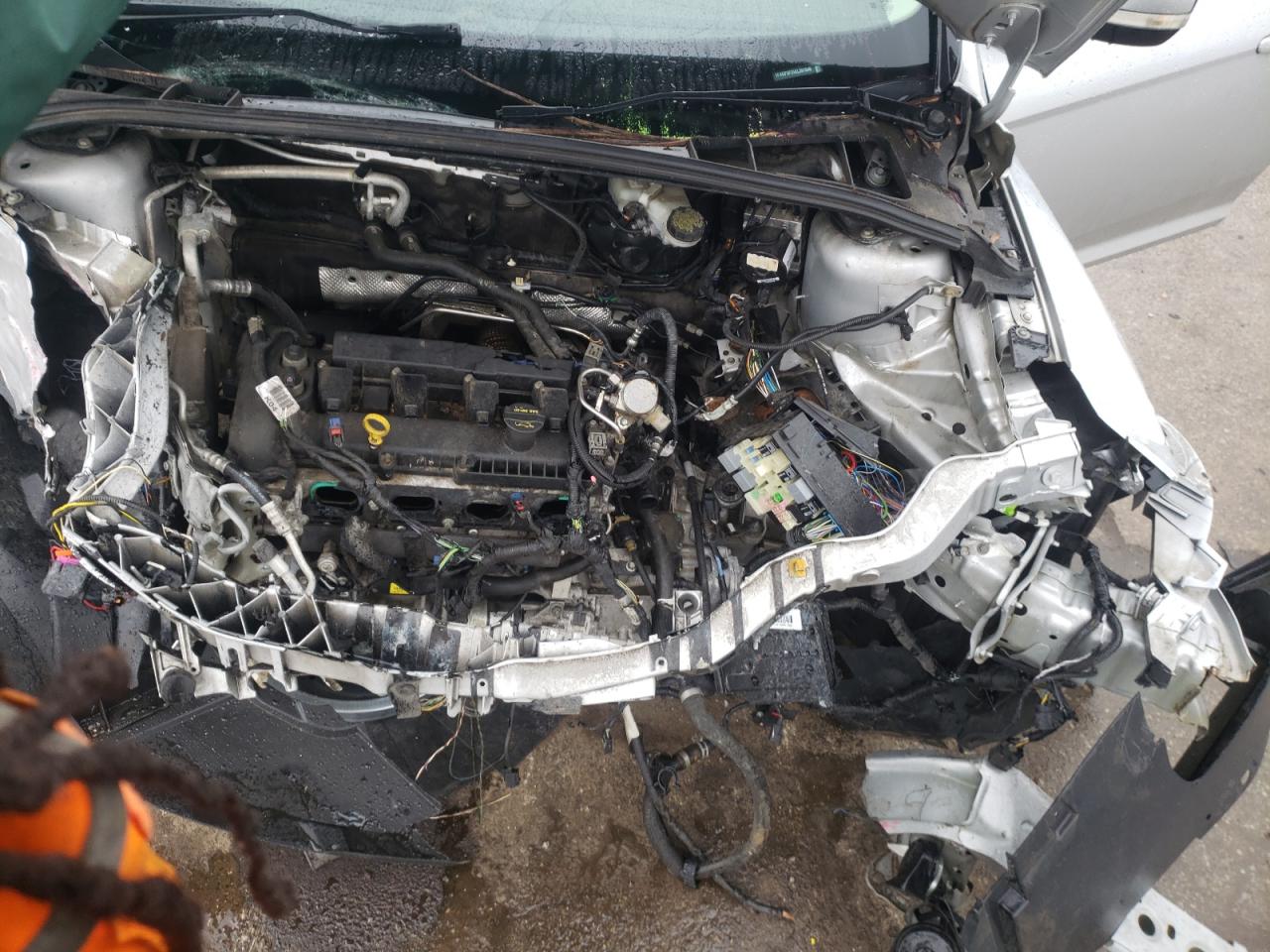 Photo 7 from auction – 2014 FORD FOCUS SE with VIN 1FADP3F25EL351649