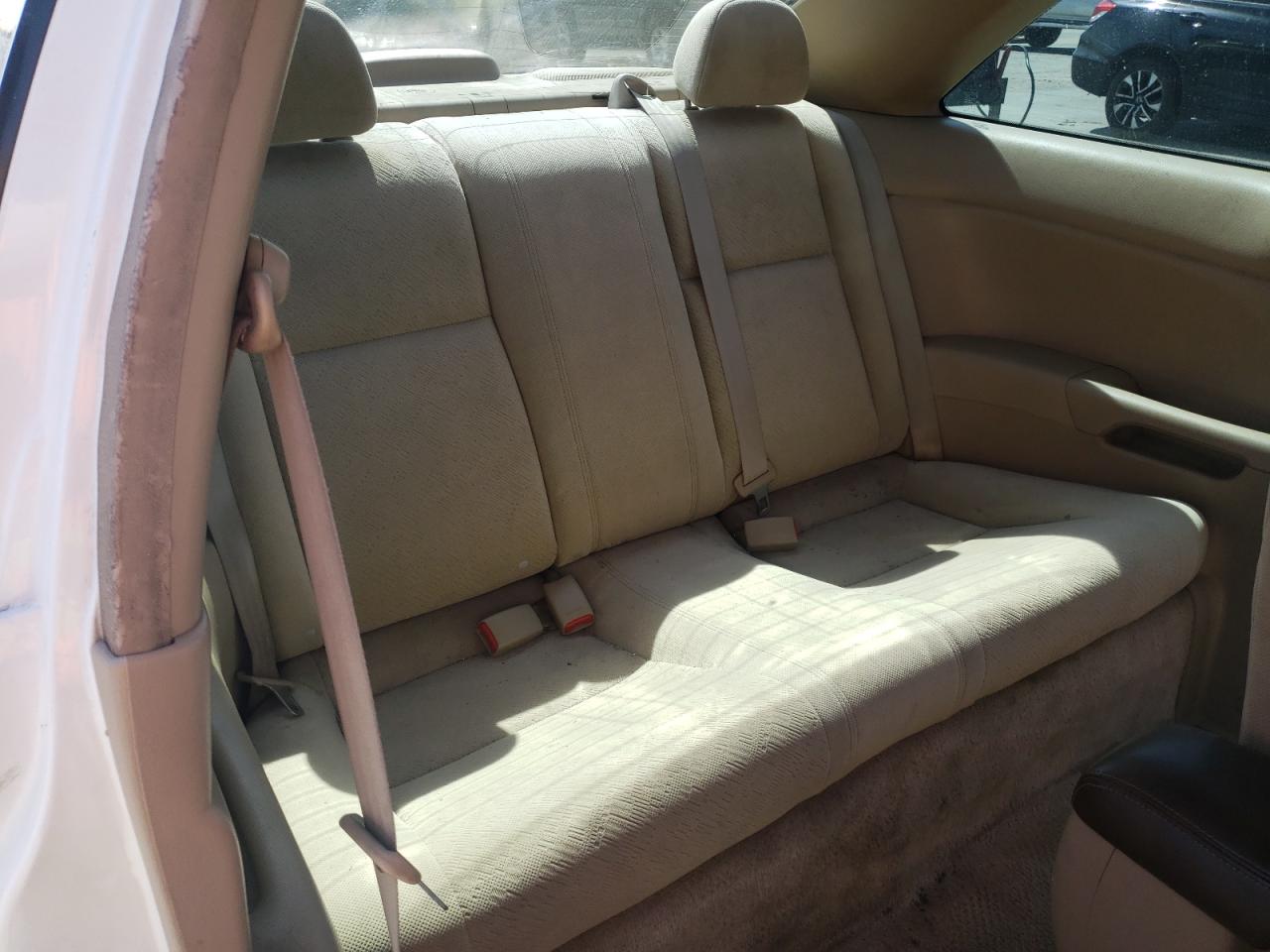 Photo 6 from auction – 2003 HONDA CIVIC LX with VIN 1HGEM22583L081493