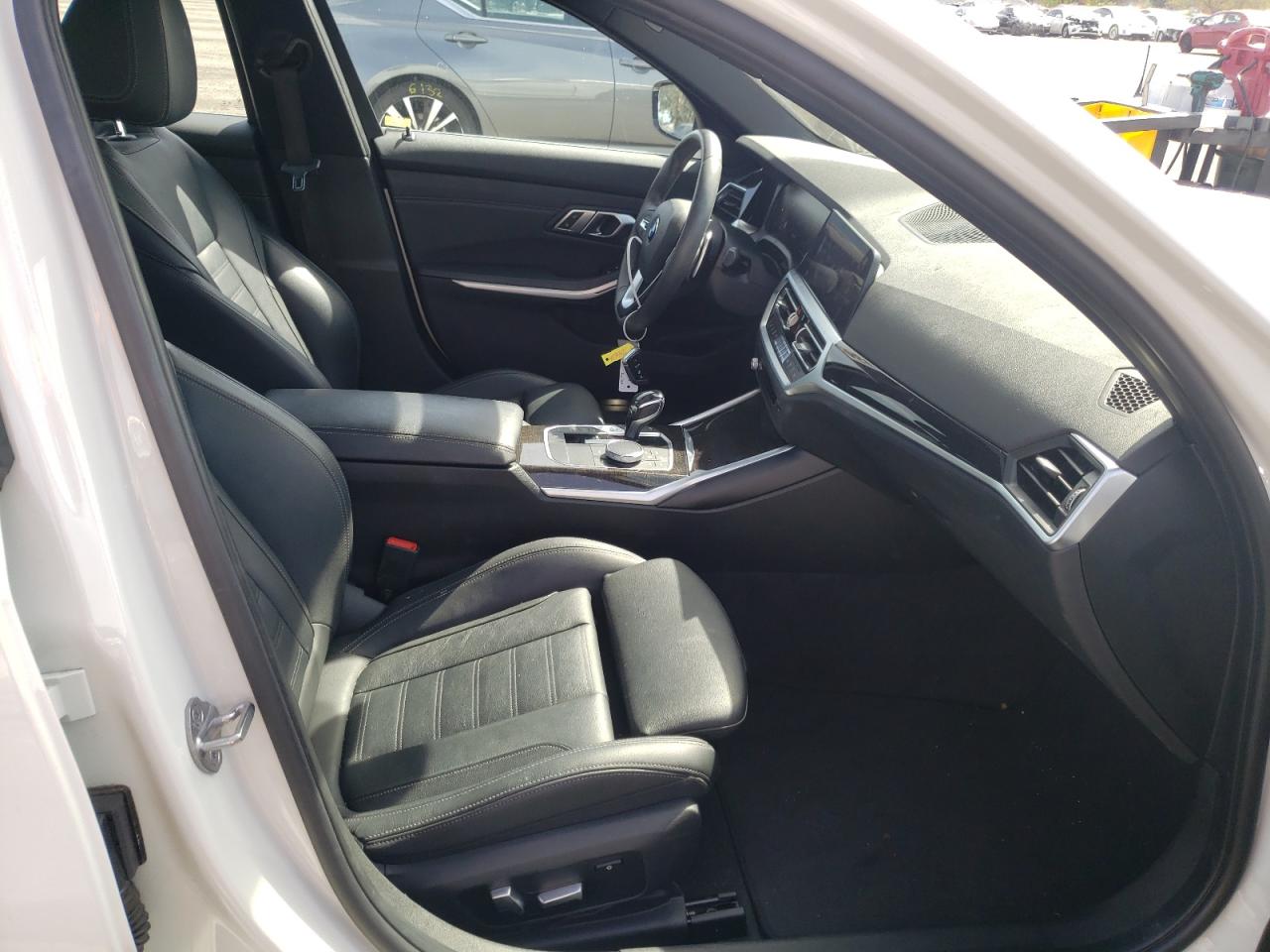 Photo 5 from auction – 2019 BMW 330I with VIN WBA5R1C55KFH22380