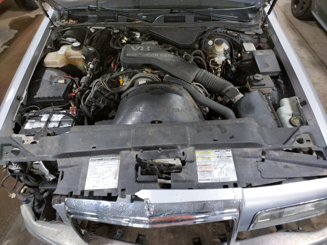 Photo 7 from auction – 1995 LINCOLN TOWN CAR E with VIN 1LNLM81W4SY614813