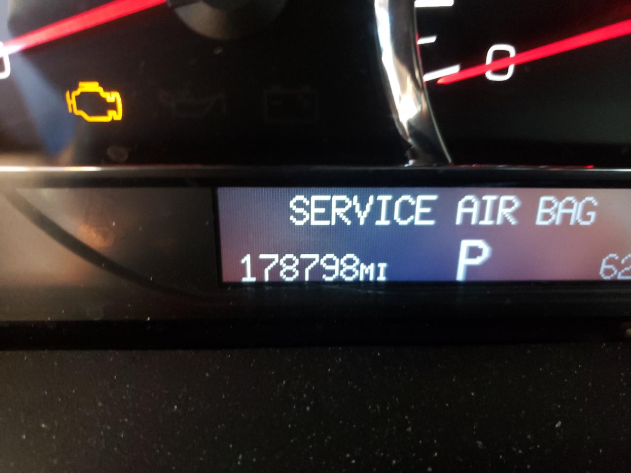 Photo 8 from auction – 2007 CADILLAC SRX with VIN 1GYEE637870128316