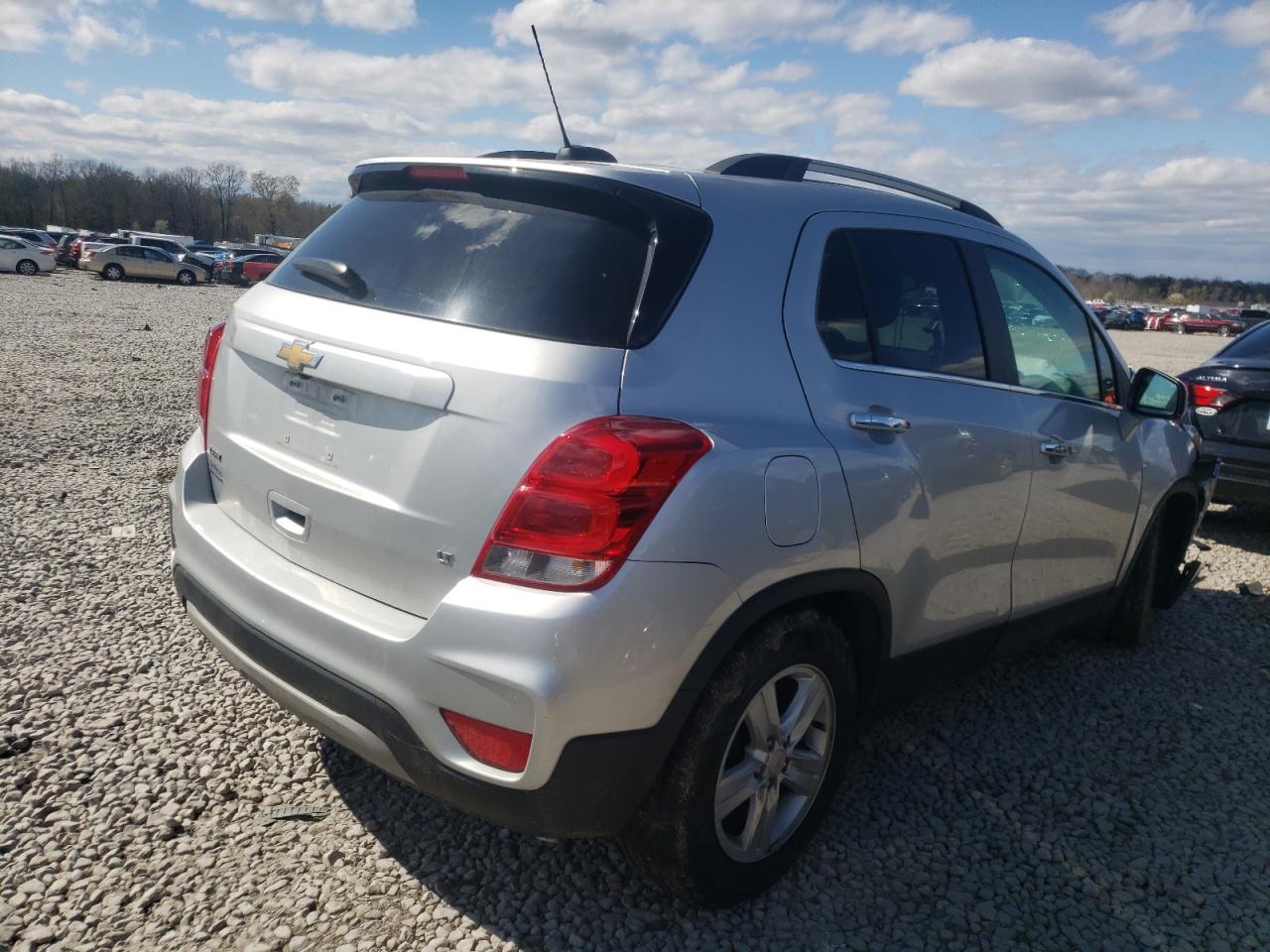 Photo 4 from auction – 2019 CHEVROLET TRAX 1LT with VIN KL7CJLSB8KB956244