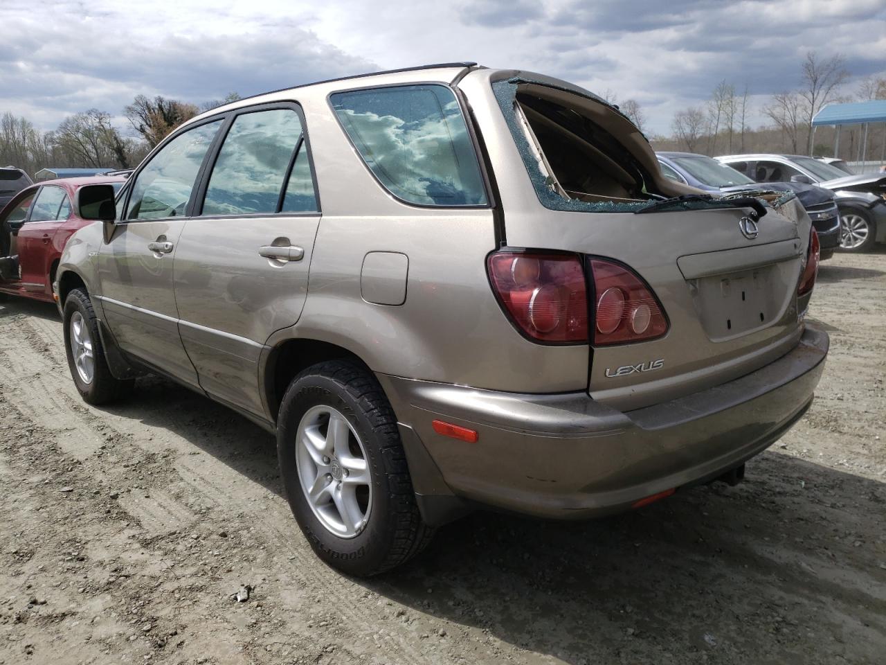 Photo 3 from auction – 1999 LEXUS RX 300 with VIN JT6HF10U2X0030869