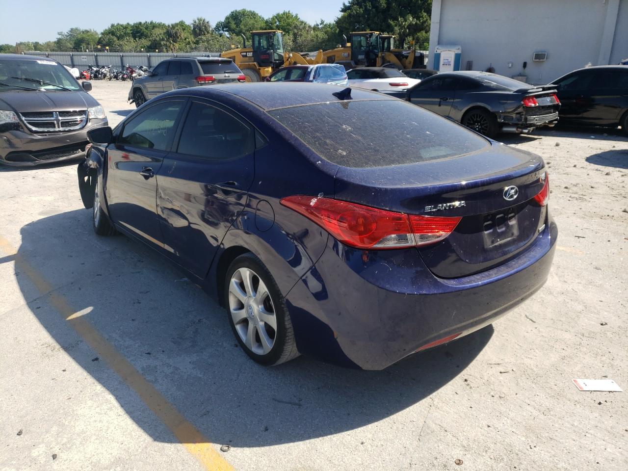 Photo 3 from auction – 2012 HYUNDAI ELANTRA GL with VIN 5NPDH4AE7CH105248