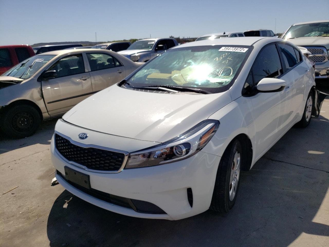 Photo 2 from auction – 2017 KIA FORTE LX with VIN 3KPFK4A73HE122815