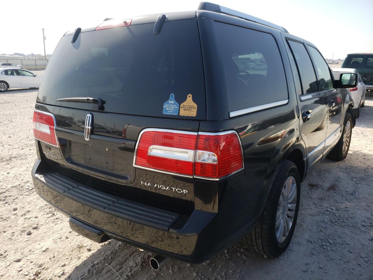 Photo 4 from auction – 2014 LINCOLN NAVIGATOR with VIN 5LMJJ2H54EEL06862