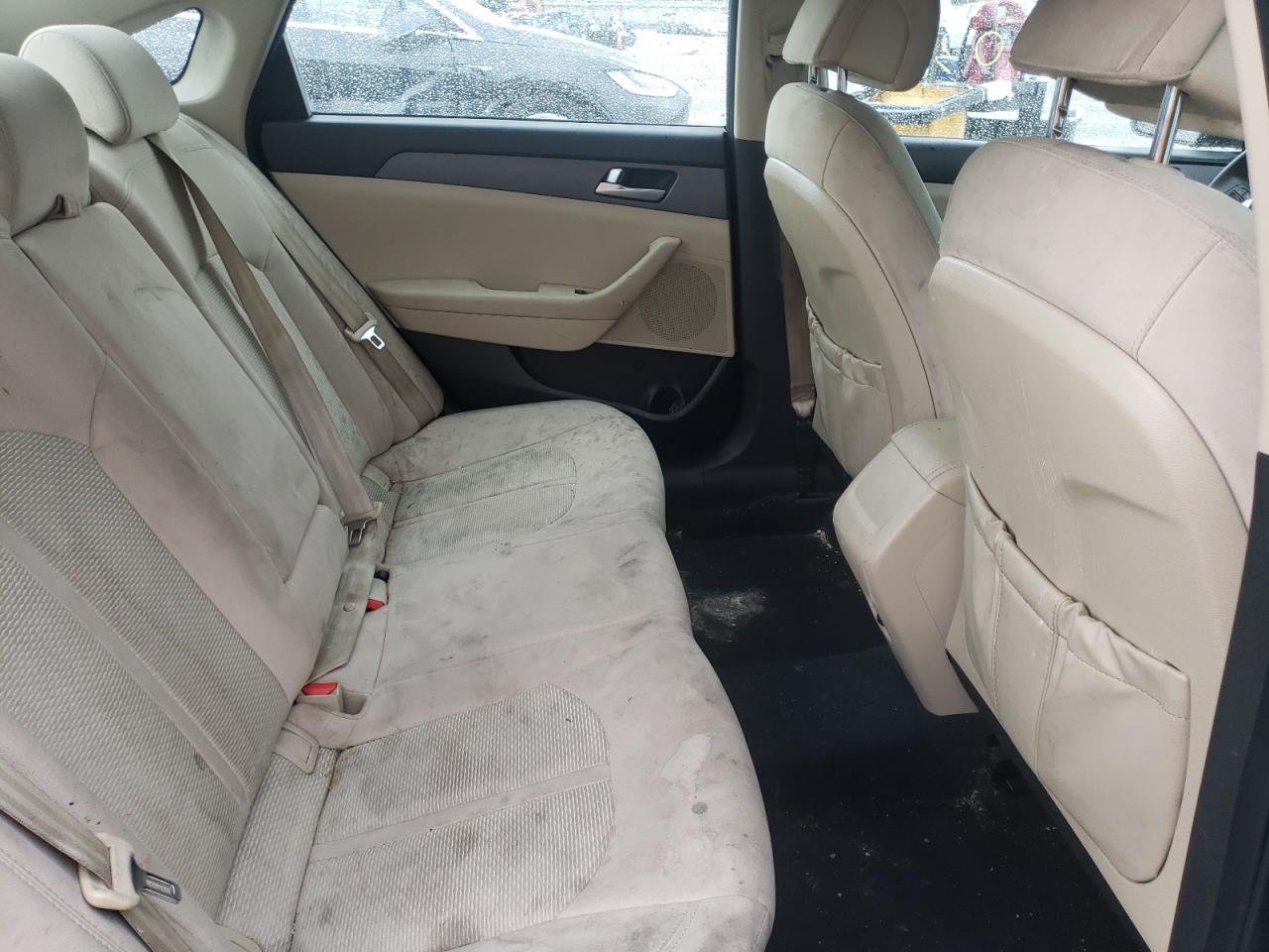Photo 6 from auction – 2017 HYUNDAI SONATA SE with VIN 5NPE24AF4HH562671