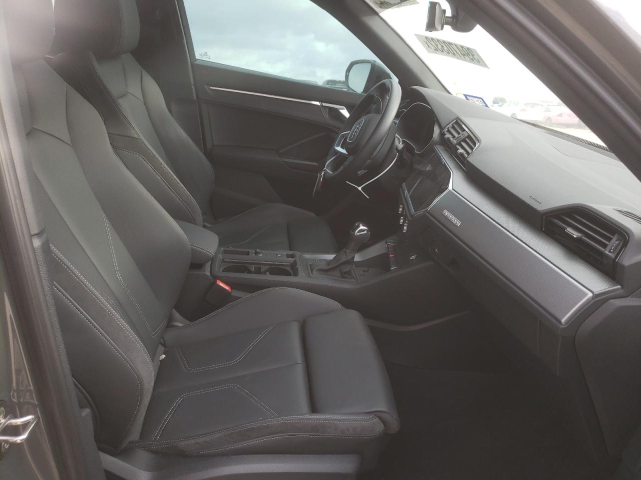 Photo 5 from auction – 2022 AUDI Q3 PREMIUM with VIN WA1EECF3XN1005731