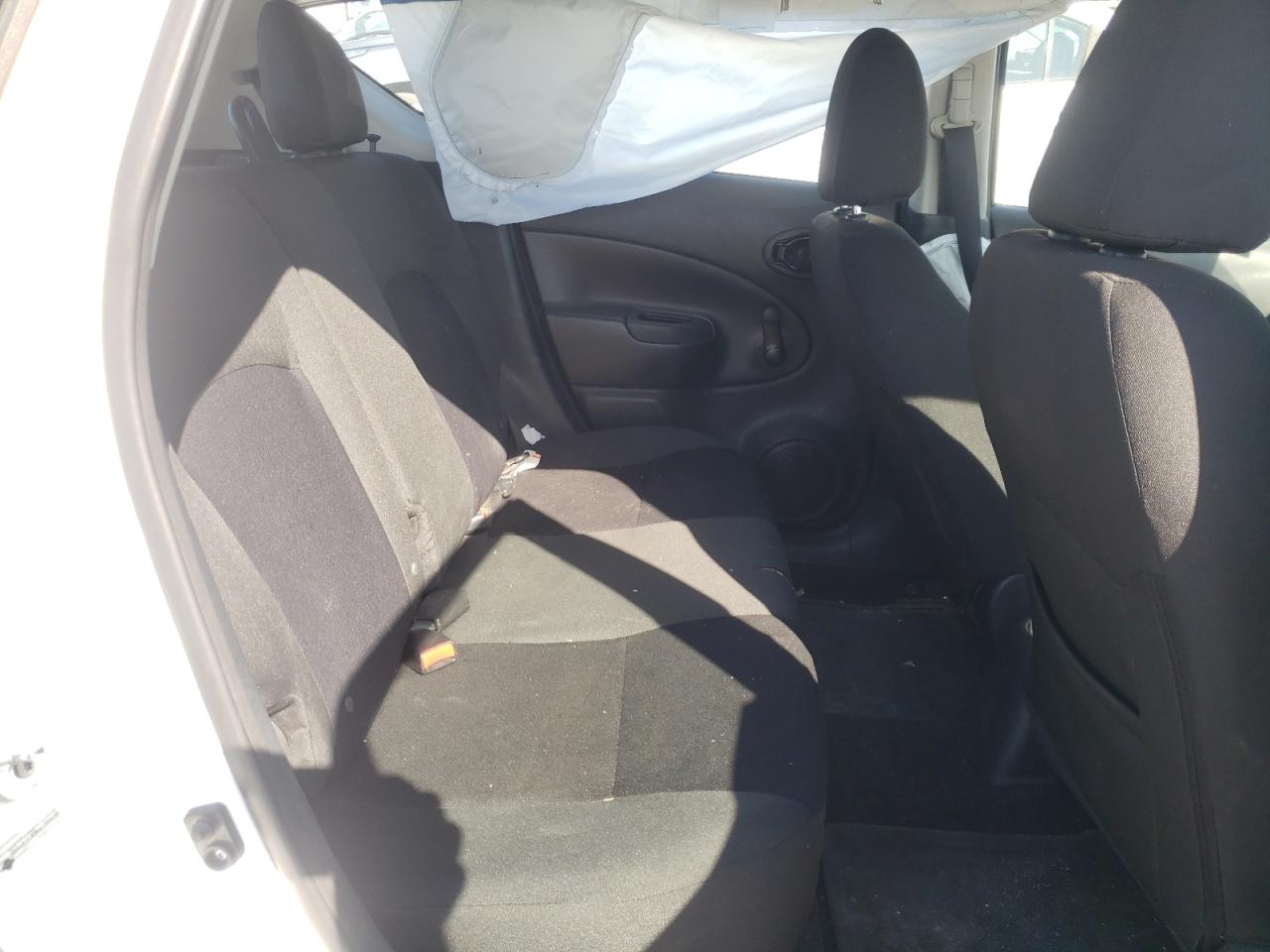 Photo 6 from auction – 2016 NISSAN VERSA NOTE with VIN 3N1CE2CP9GL396626
