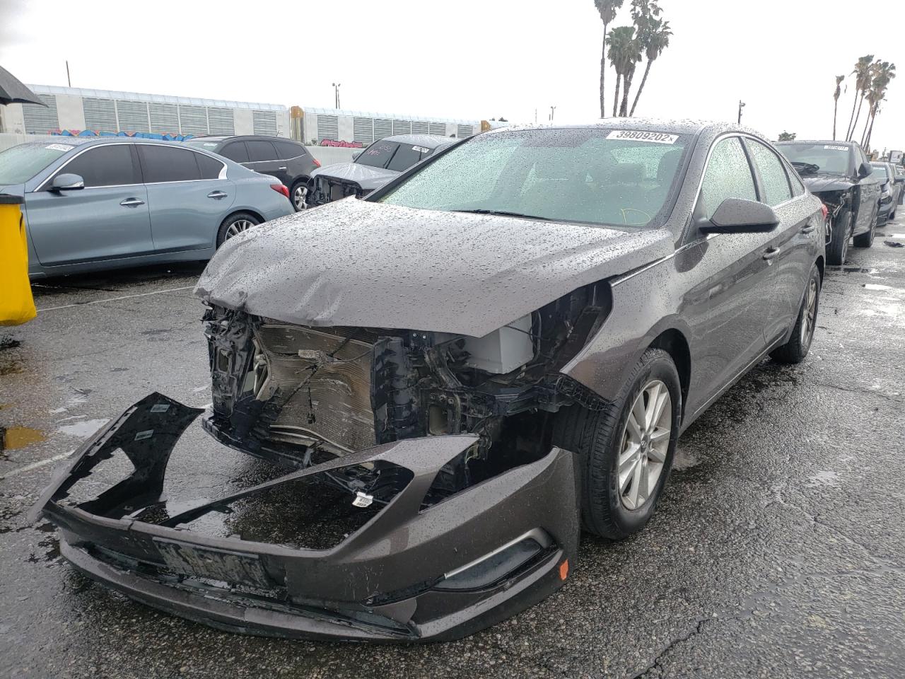 Photo 2 from auction – 2017 HYUNDAI SONATA SE with VIN 5NPE24AF4HH562671