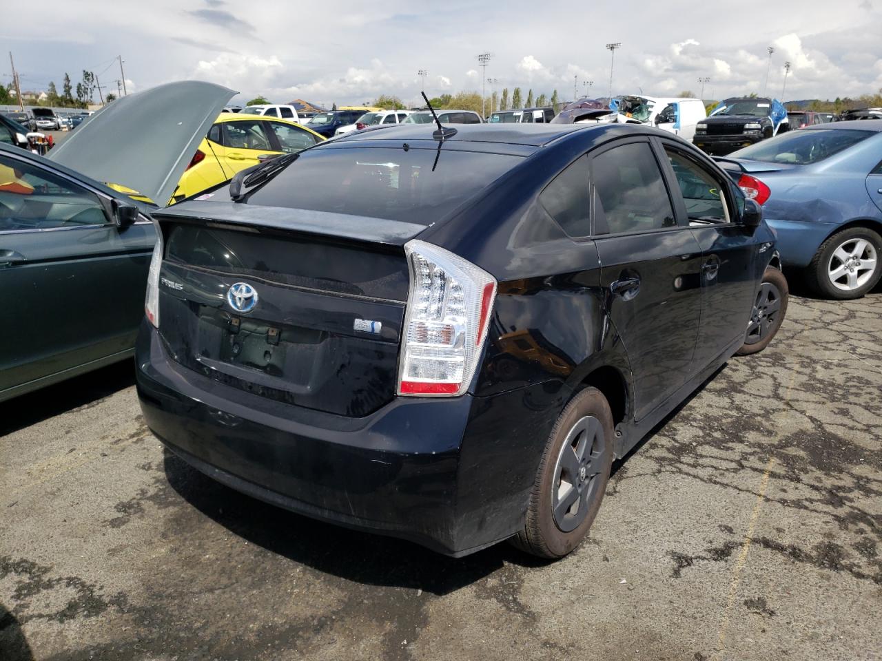 Photo 4 from auction – 2011 TOYOTA PRIUS with VIN JTDKN3DUXB1334073