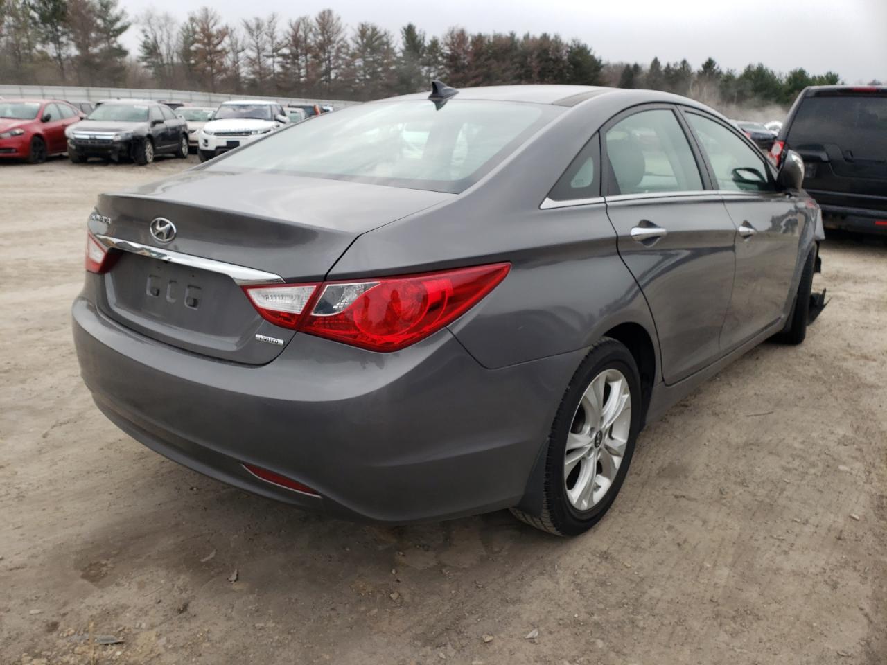 Photo 4 from auction – 2013 HYUNDAI SONATA SE with VIN 5NPEC4AC8DH564498