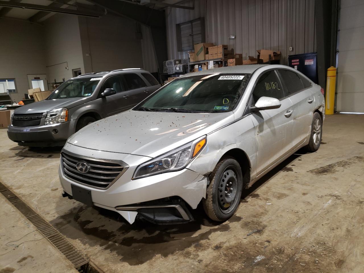 Photo 2 from auction – 2016 HYUNDAI SONATA SE with VIN 5NPE24AF1GH319088