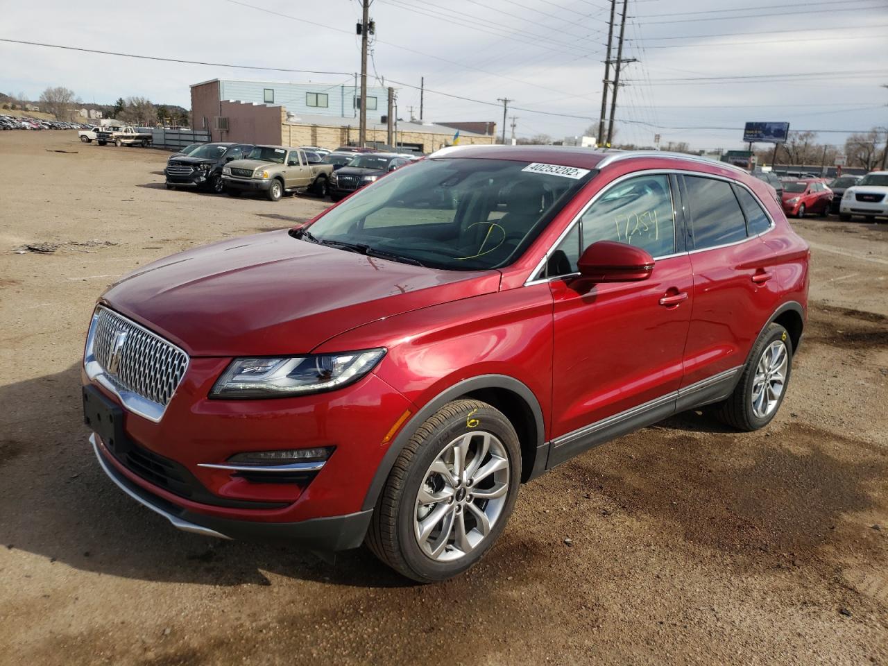 Photo 2 from auction – 2019 LINCOLN MKC SELECT with VIN 5LMCJ2D98KUL10271