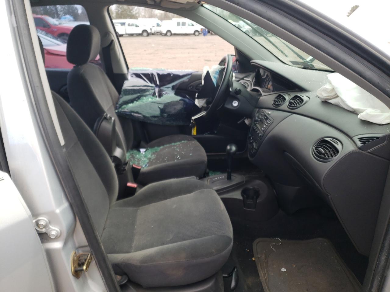 Photo 5 from auction – 2002 FORD FOCUS SE with VIN 1FAFP34P92W261261