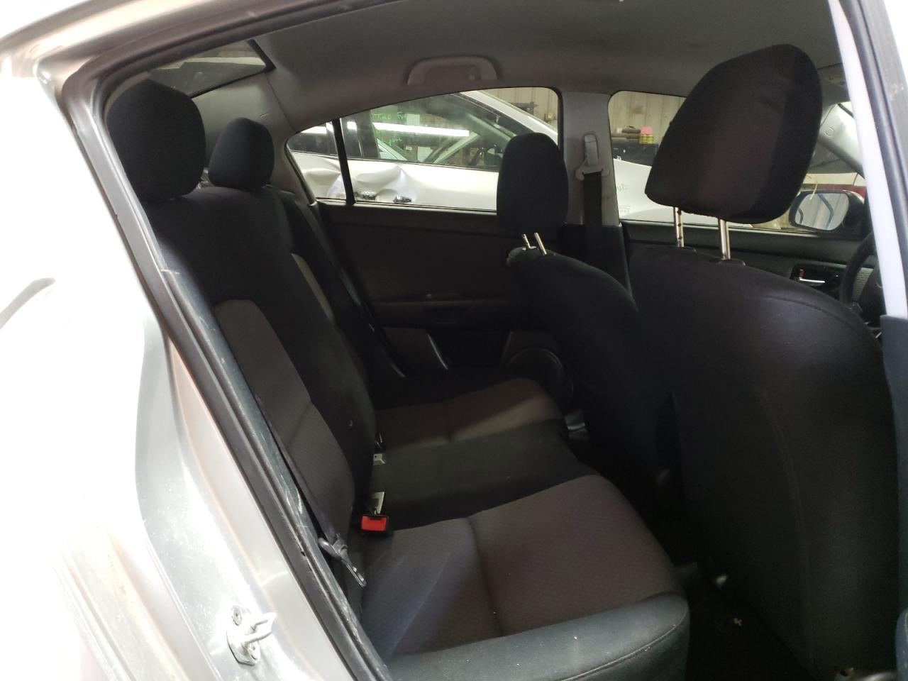 Photo 6 from auction – 2006 MAZDA 3 I with VIN JM1BK32G161416818